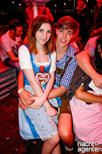 Der Neuraum veranstaltete jeden Tag nach der Wiesn eine Party. Hier die besten Bilder vom letzten Samstag. Mehr Bilder unter: http://www.nachtagenten.de/gallery/16-tage-wiesn-16-tage-neuraum-meets-mashup-baby-clubsound-2-0.939507.html