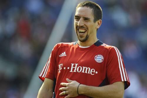 Franck Ribéry hat Grund zu guter Laune: Sollte er wechseln wollen, dann wollen ihn die Bayern ziehen lassen.