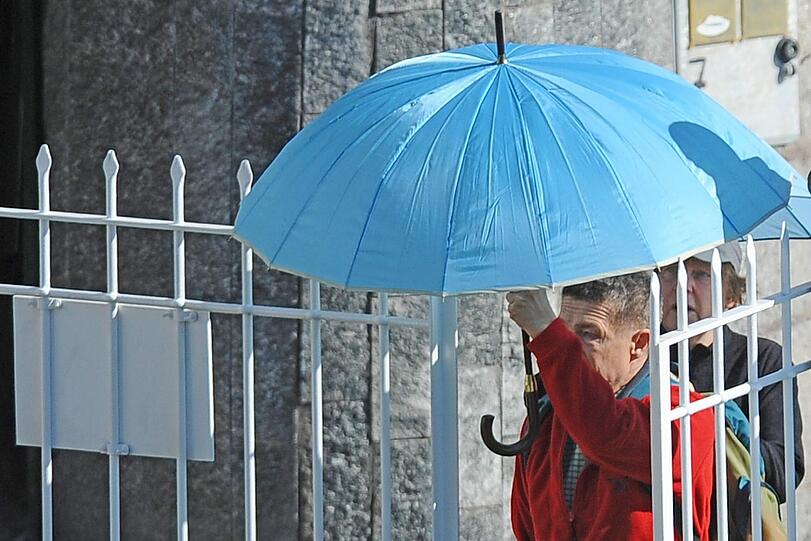 Kanzlerin im Urlaub: Ganz schön abgekämpft auf Ischia - Politik - Abendzeitung München