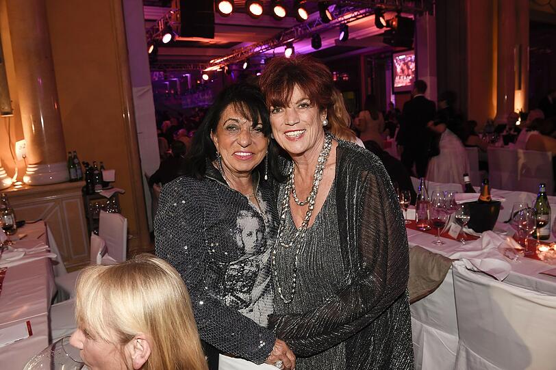 Regine Sixt, Regina Ziegler