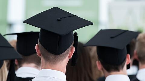 Die höchste Bachelorabschlussquote gibt es nach acht Semestern bei den Rechts-, Wirtschafts- und Sozialwissenschaften, die niedrigste bei den Geisteswissenschaften. (Archivbild)