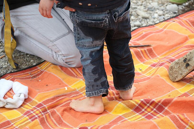Nass: Gut, wenn man eine Ersatzhose dabei hat. Oder gleich sieben.