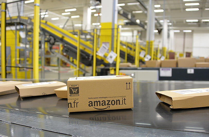 Möglicherweise plant der Versandriese Amazon zwei neue Logistik-Zentren in München.
