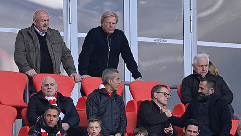 Konzentrierte Blicke: Im Spiel gegen Hertha BSC stand für den Rekordmeister viel auf dem Spiel. Aber auch darüber hinaus ist vor allem Kahns Zukunft alles andere als sicher.