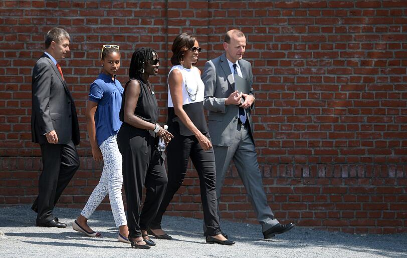 Michelle Obama und ihre Töchter unterwegs in Berlin. Die Bilder.