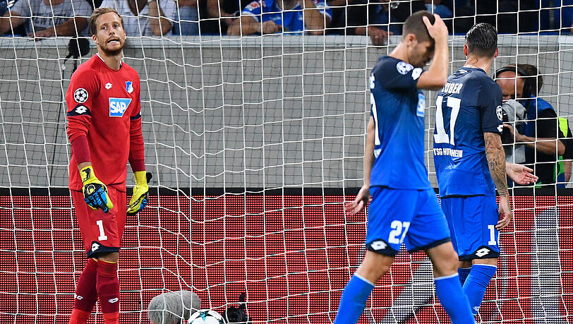 Ratlosigkeit nach dem 2:0: Torwart Oliver Baumann, Benjamin Hübner (r) und Andrej Kramaric. Ratlosigkeit nach dem 2:0: Torwart Oliver Baumann, Benjamin Hübner (r) und Andrej Kramaric.