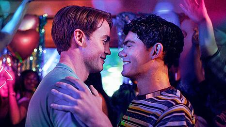 Kit Connor (li.) und Joe Locke in "Heartstopper Forever".