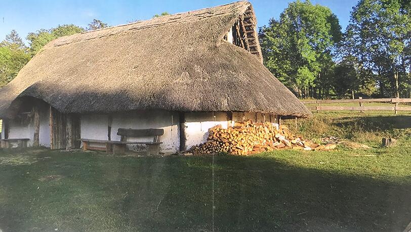So etwa haben laut den Archäologen die Häuser von "Keltmoching" ausgesehen: aus Holzpfählen mit Fachwerk errichtet und mit Stroh gedeckt. So etwa haben laut den Archäologen die Häuser von "Keltmoching" ausgesehen: aus Holzpfählen mit Fachwerk errichtet und mit Stroh gedeckt.