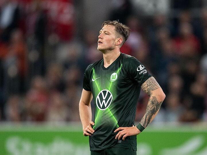 Nach seinem fünften Tor im dritten Spiel am Stück trotzdem angefressen: Wolfsburgs Wout Weghorst.