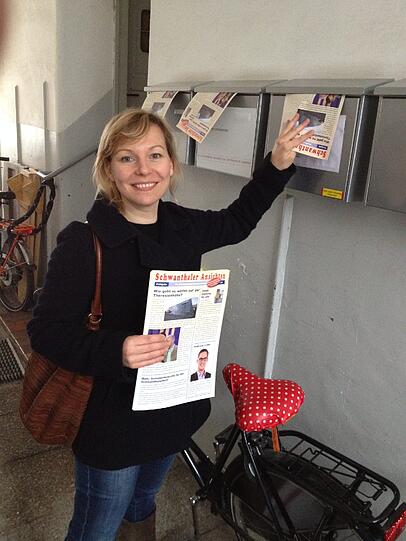 15.000 Zeitungen hat SPD-Kandidatin Sinaida Kumpf mit ihrem Team im Viertel verteilt.