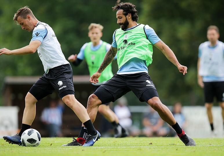 Die Löwen bei ihrer ersten Einheit im Trainingslager in Bodenmais. Die Bilder.