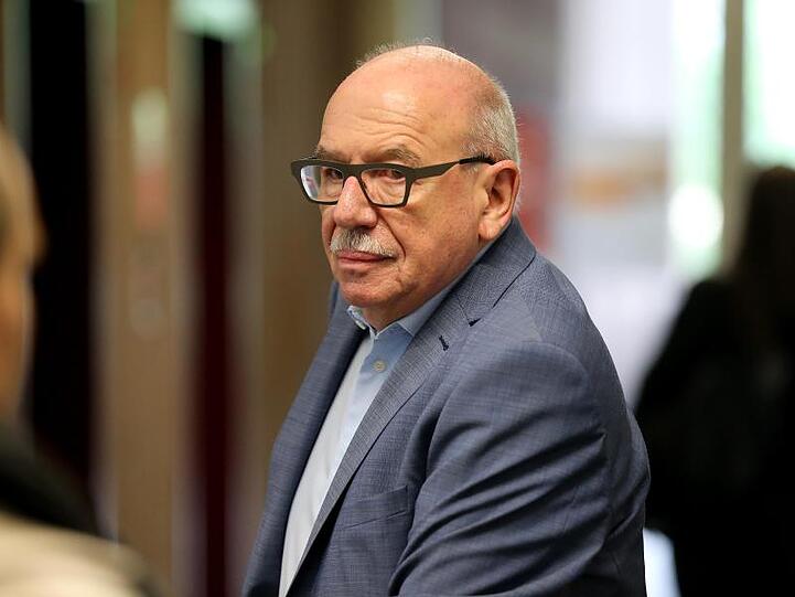 Der Autor Heribert Schwan darf zahlreiche weitere Textpassagen aus seinem 2014 erschienenen Buch "Vermächtnis. Die Kohl-Protokolle" nicht mehr verbreiten.