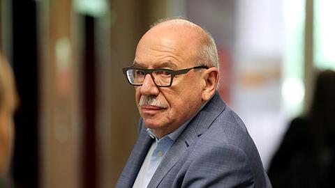 Der Autor Heribert Schwan darf zahlreiche weitere Textpassagen aus seinem 2014 erschienenen Buch "Vermächtnis. Die Kohl-Protokolle" nicht mehr verbreiten.