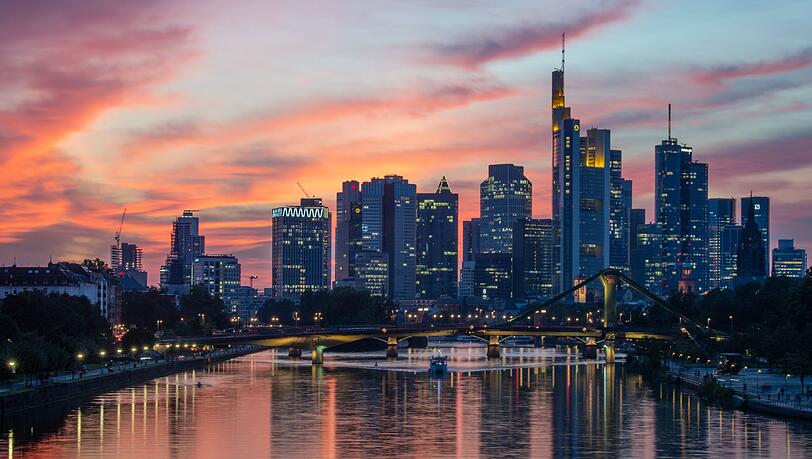 Finanzplatz Frankfurt: Die neue EU-Behörde soll von hier aus Geldwäsche in Europa bekämpfen (Archivbild)