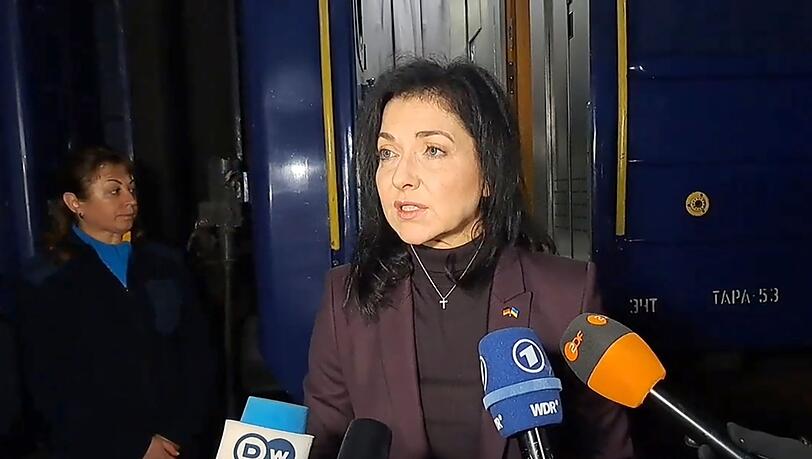 Wirtschaftsministerin Reiche musste in der Nacht wegen des Raketenalarms in Kiew in einen Schutzkeller. Wirtschaftsministerin Reiche musste in der Nacht wegen des Raketenalarms in Kiew in einen Schutzkeller.