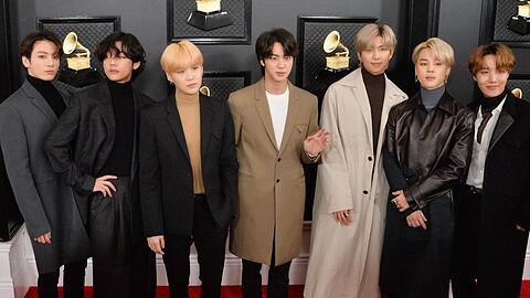 BTS belegen erneut die Spitzenposition in den Album-Charts.