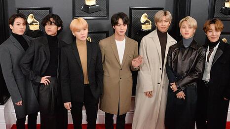 BTS belegen erneut die Spitzenposition in den Album-Charts.