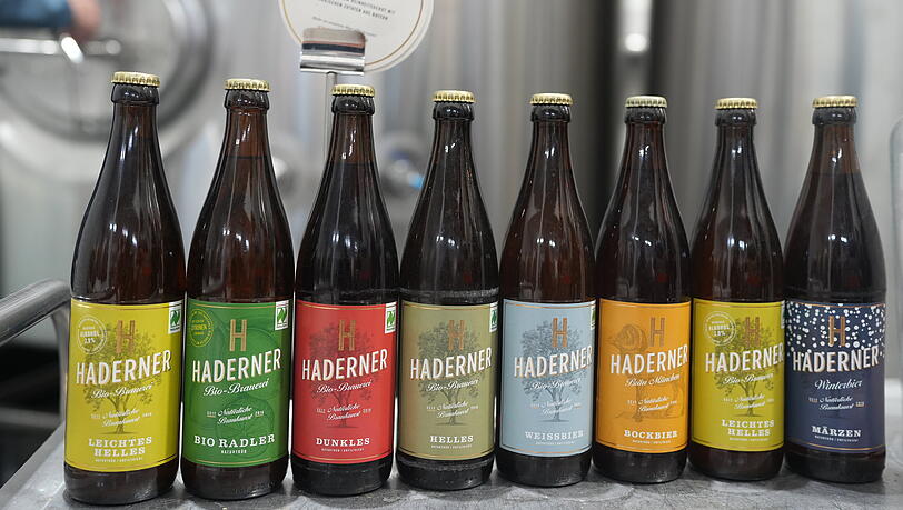Von Hell &uuml;ber leichtes Helles bis Alkhoholfrei, Wei&szlig;bier und IPA: Die Haderner Bierpalette ist breit.