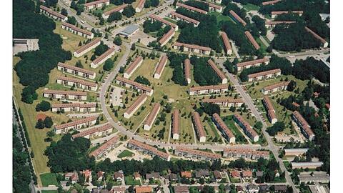 Die markante und charakteristische Grundstruktur der luftig angeordneten Gebäuderiegel ist auch heute noch gut zu erkennen.