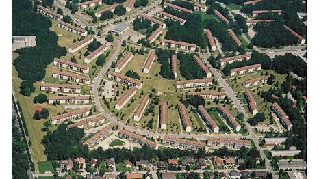 Die markante und charakteristische Grundstruktur der luftig angeordneten Gebäuderiegel ist auch heute noch gut zu erkennen.