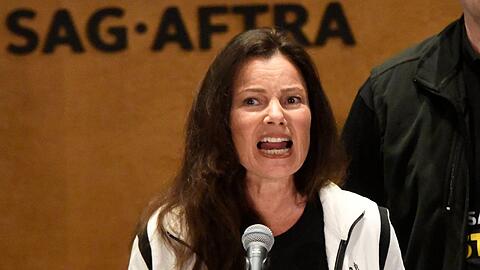 Schauspielerin und Gewerkschafts-Chefin Fran Drescher bei ihrer Rede zum Hollywood-Streik am 13. Juli 2023.