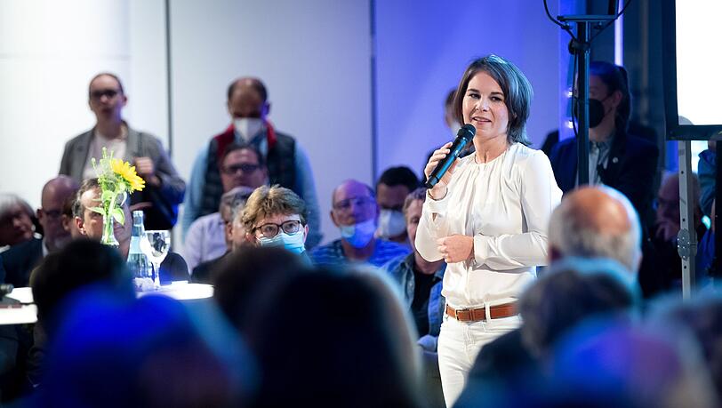 Die Außenministerin spricht sich gegen eine Lockerung der Russland-Sanktionen aus.