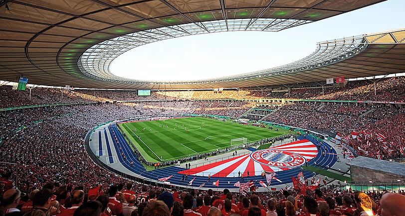 Seit 2020 war der FC Bayern nicht mehr im Pokalfinale in Berlin - klappt es nun im ersten Anlauf unter dem neuen Trainer Vincent Kompany? Zum Start spielt Bayern in Ulm.