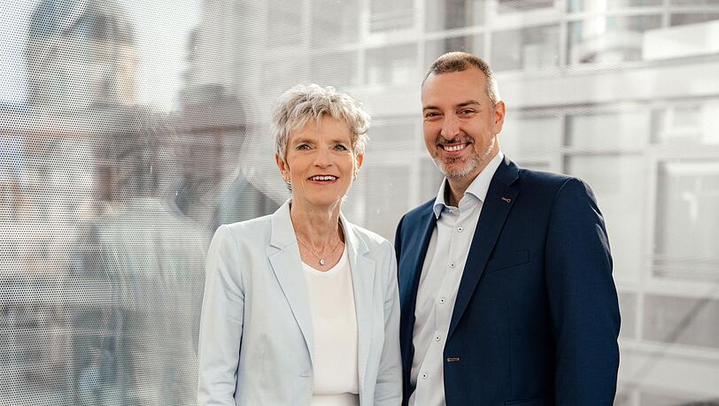 Birgit Steinborn legt ihr Mandat als Gesamtbetriebsratsvorsitzende nach elfeinhalb Jahren nieder. Tobias Bäumler wird ihr Nachfolger. (Handout)