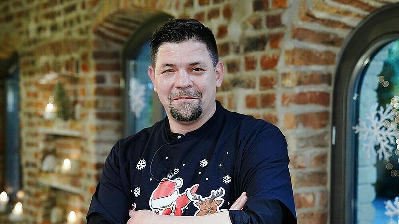 "Kitchen Impossible - Die Weihnachts-Edition": Tim Mälzer im Weihnachtsoutfit