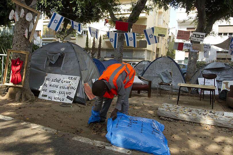 Die Zelte der protestierenden Israelis dürfen stehen bleiben. Das hat ein Gericht in der israelischen Protestmetroplole entschieden. Die Menschen fordern bezahlbaren Wohnraum, niedrigere Lebenshaltungskosten und Reformen im Bildungs- und Gesundheitssystem.
