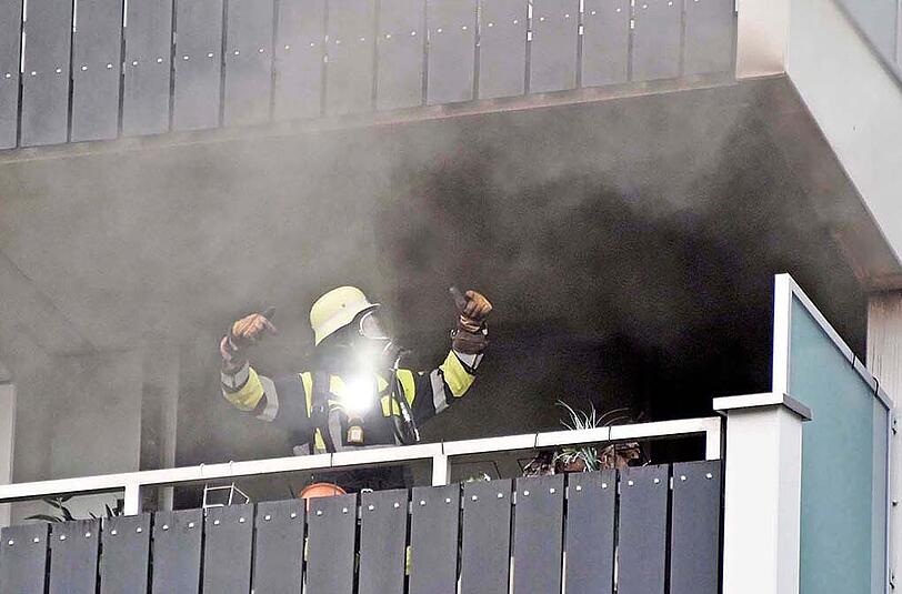 Weitere Bilder vom Feuerwehreinsatz in der Balanstraße.