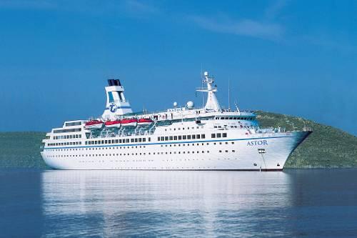 Das deutsche Kreuzfahrtschiff MS Astor, das im Golf von Oman von Seeräubern agegriffen wurde.