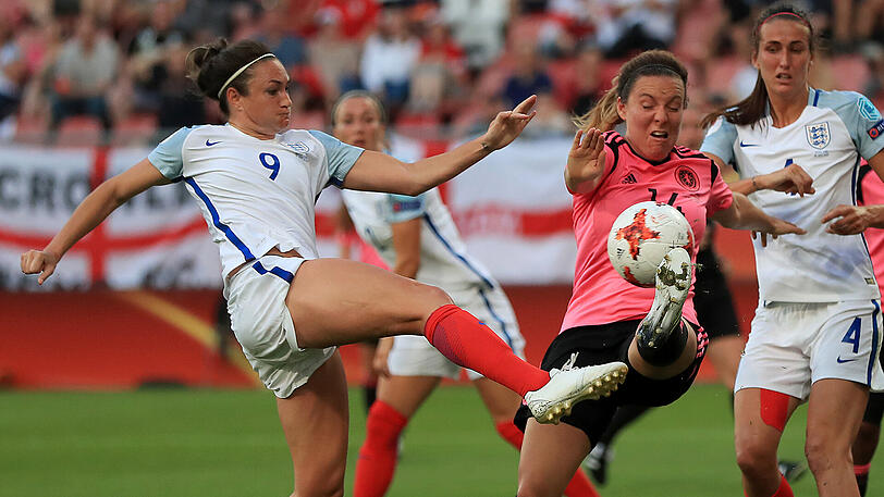 Die Engländerin Jodie Taylor (links) in Aktion.