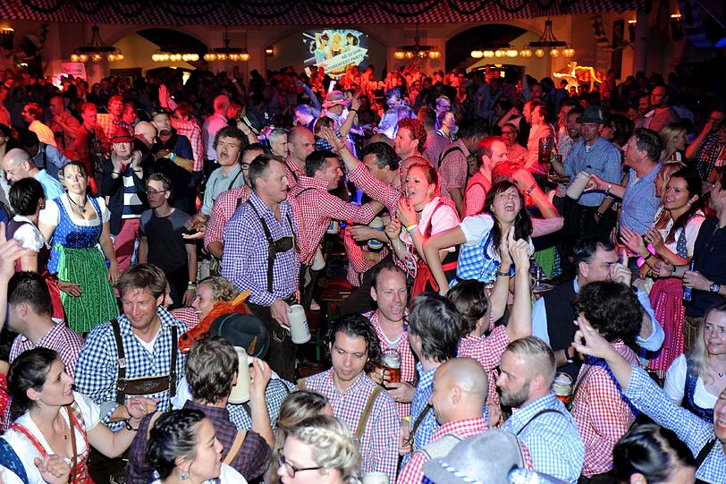 Eine der bekanntesten Afterwiesn-Locations: Das Wiesnzelt am Stieglmairplatz