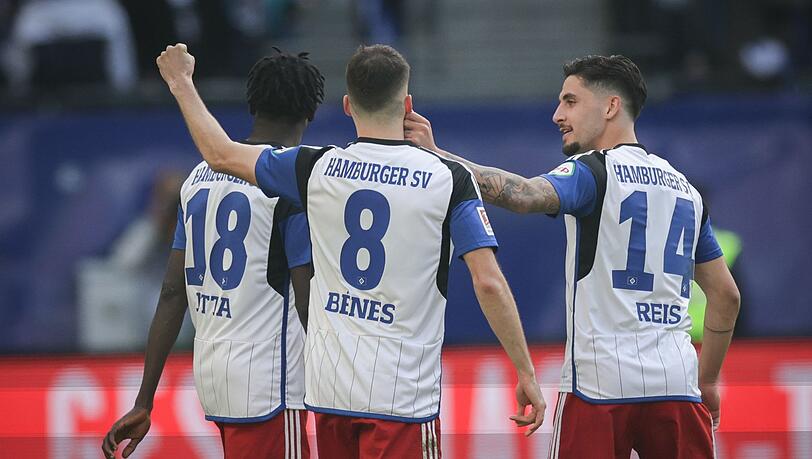 Mit dem Sieg gegen Wiesbaden hält der Hamburger SV Anschluss an die direkten Aufstiegsränge.