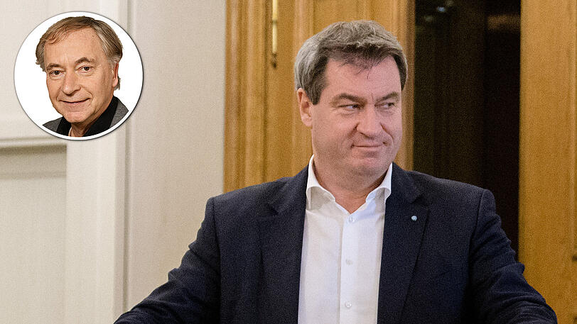 Markus Söder (CSU), Ministerpräsident von Bayern, verlässt in einer kurzen Unterbrechung während der Sondierungsgespräche zwischen CSU und Bündnis 90/Die Grünen nach der Landtagswahl den Saal im bayerischen Landtag.