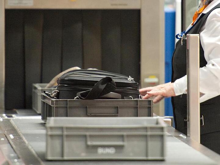 Quälend langsam: Sicherheitskontrolle am Frankfurter Flughafen.