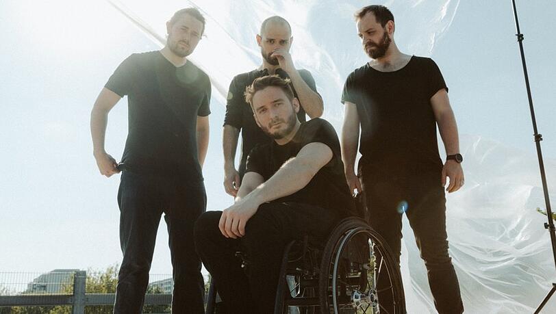 Die Band FHEELS um Sänger Felix Brückner (vorne) bringt ihr erstes Album auf den Markt.