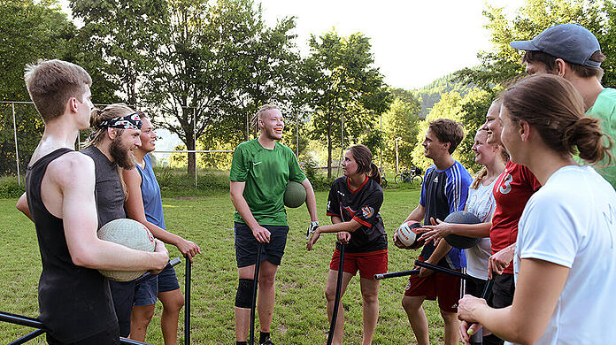 Bilder vom Quidditch-Training in Freiburg. In Frankfurt steht bald die Weltmeisterschaft an.