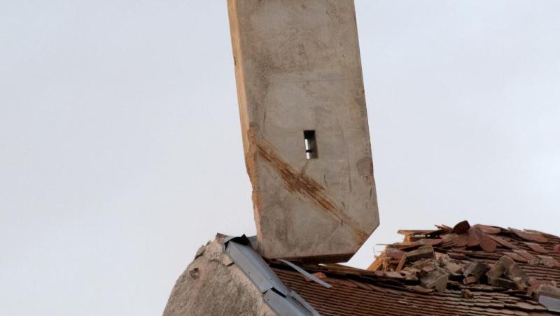 Schäden an einem denkmalgeschützten und einsturzgefährdeten Haus. Foto: Jeremy Ritzer
