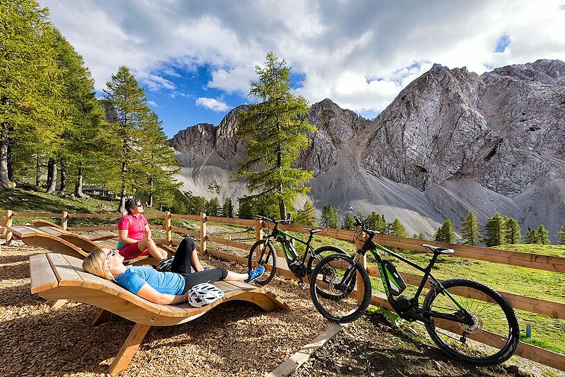 Wunderschöne Radausflüge mit dem E-MTB in die nahen Karawanken.- mach mal Pause bei der Klagenfurter Hütte.