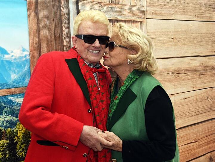 Heino und Hannelore wollen im Sommer gerne ein paar schöne Tage in Kitzbühel verbringen.