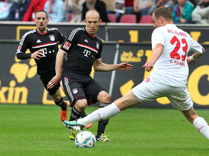 ARJEN ROBBEN: Hat seinen Vertrag bis 2015 verlängert, sprühte vor Spiellaune. Zirkelte mit seinem linken Fuß das 3:0 (54.) - sehr sehenswert. Verzichtete ob der Kölner Lage auf großen Jubel. Note: 2