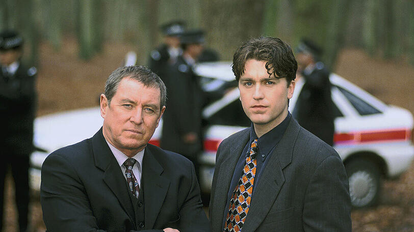 "Inspector Barnaby: Treu bis in den Tod":  Barnaby (John Nettles, l.) und Troy (Daniel Casey) am Tatort