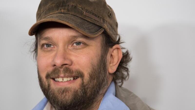 Christian Ulmen lässt auch schon mal die Scheibe runter. Christian Ulmen lässt auch schon mal die Scheibe runter.