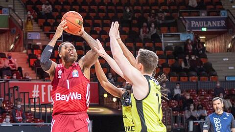 Starker Lauf zum Auftakt am Sonntag: Deshaun Thomas (.l) traf im ersten Viertel nach Belieben.