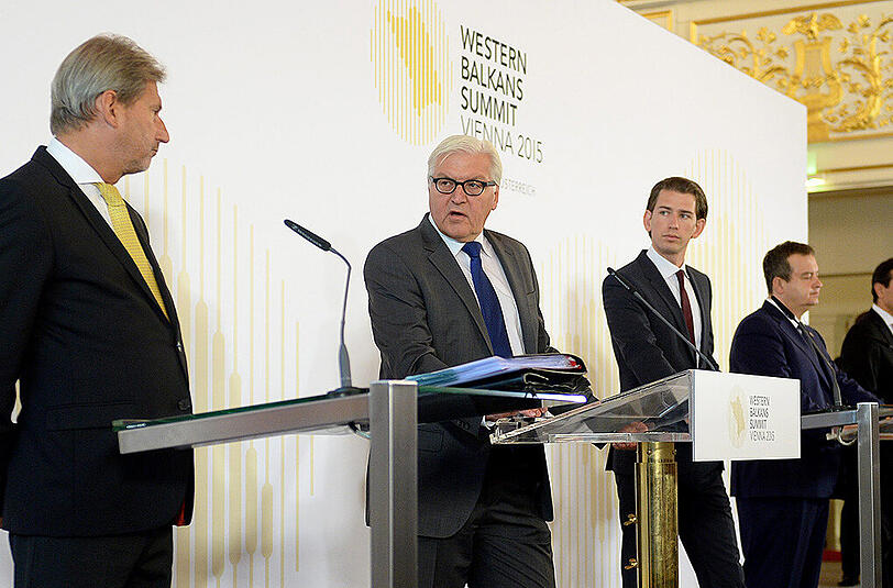Die Westbalkan-Konferenz, 2014 ins Leben gerufen und zunächst bis 2018 terminiert, soll das Bekenntnis unterstreichen, dass die Balkanstaaten in der EU eine Heimat finden können.