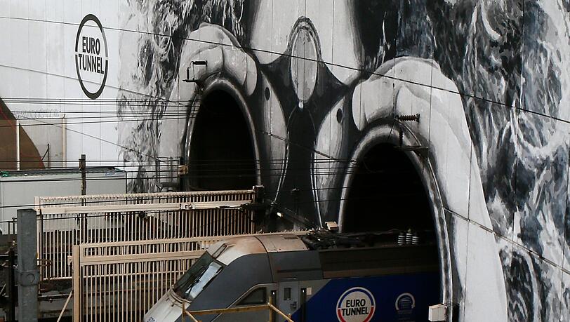 Der Zugverkehr durch den Eurotunnel ist beeinträchtigt (Archivbild) Der Zugverkehr durch den Eurotunnel ist beeinträchtigt (Archivbild)