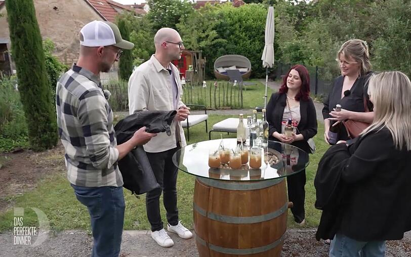 Hier geht es nicht nur den Küchenkräutern gut: Die Pfälzer "Dinner"-Runde in Stefans Garten. Hier geht es nicht nur den Küchenkräutern gut: Die Pfälzer "Dinner"-Runde in Stefans Garten.