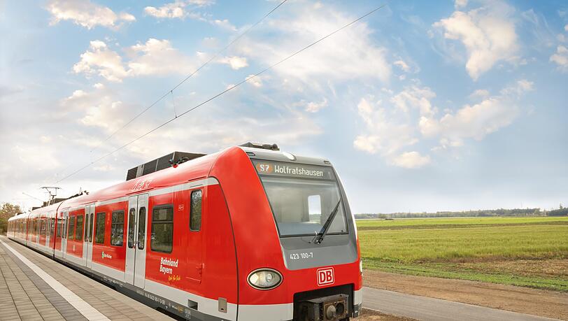 Frische Bahnhöfe und mehr Infos - die S-Bahn will sich 2019 ein wenig modernisieren. Frische Bahnhöfe und mehr Infos - die S-Bahn will sich 2019 ein wenig modernisieren.